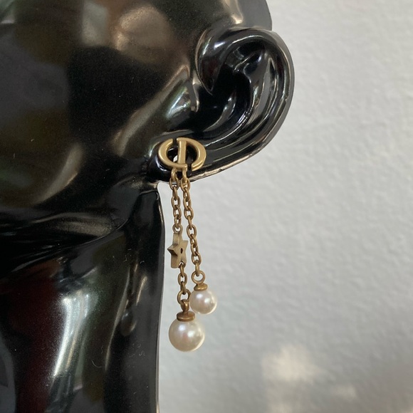 Sale! Dior Gold and White Cascading Earrings - Picture 1 of 4